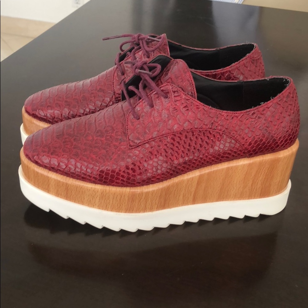 Platform sneakers